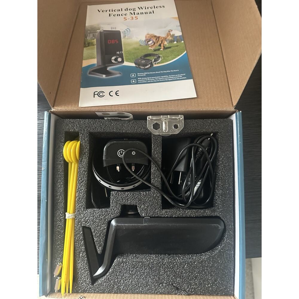 Vertical wireless dog fence